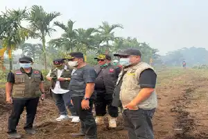 Antisipasi ISPA Akibat Kabut Asap Karhutla, Dinkes Kampar Bagikan Masker dan Siagakan Puskesmas