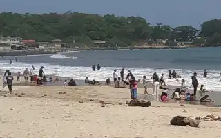 Nelayan Pantai Santolo Gelar Tradisi Tashakur dan Sosialisasi Perlindungan Sosial