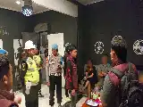 Intensifkan Cipta Kondisi, Polresta Cirebon Sisir Hiburan Malam dan Tes Urine Belasan Pengunjung