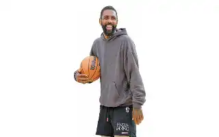 Bintang NBA Kyrie Irving Dorong Orang Tua Investasikan Masa Depan Anak Melalui Olahraga