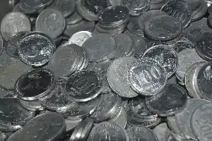 Siasat Bisnis Nasi Bungkus Rp7.000 di Surabaya: Penyelamat Isi Dompet yang Raup Cuan Jutaan Rupiah