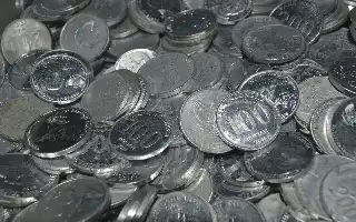 Siasat Bisnis Nasi Bungkus Rp7.000 di Surabaya: Penyelamat Isi Dompet yang Raup Cuan Jutaan Rupiah