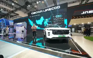 Debut Global di Indonesia, JAECOO J7 SHS-P Usung Teknologi SIVP untuk Parkir Otomatis
