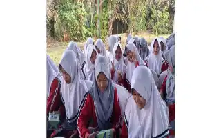 Upaya Cegah Anemia Remaja, Puluhan Siswi MTsN 1 Batang Hari Ikuti Gerakan Aksi Bergizi