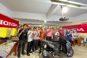 Jembatani Kebutuhan Industri, AHM dan Wahana Edukasi Siswa SMK Terkait Teknologi Motor Honda Terbaru