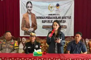 Dorong Karakter Digital Pelajar Kalteng, Anggota DPR RI Andina Narang Salurkan Bantuan Pendidikan di Pangkalan Bun