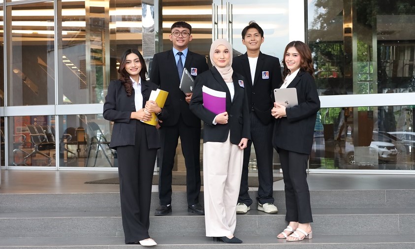Adaptasi AI: Mengapa Belajar Sepanjang Hayat Menjadi Kunci Sukses Talenta Digital