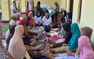 Tekan Risiko Osteoarthritis, Mahasiswa Fisioterapi UMS Edukasi Lansia di Sukoharjo