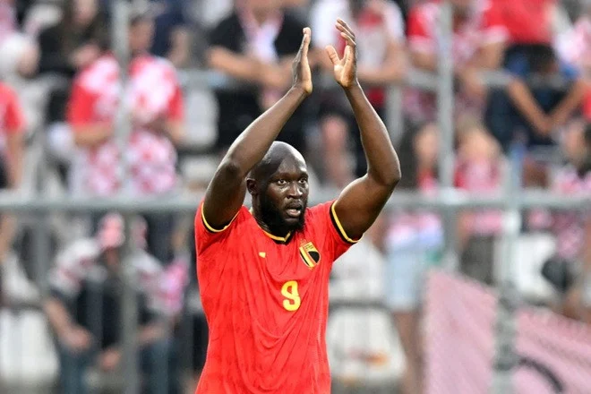 Beban Gaji Tinggi, Napoli Siap Lepas Romelu Lukaku di Bursa Transfer