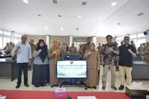 Pemko Padang Matangkan Ranperda KTR: Siapkan Larangan Iklan Luar Ruang dan Sanksi Tegas