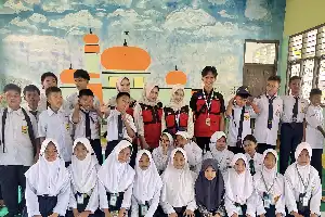 Cegah Bahaya Kosmetik Ilegal, Mahasiswa KKN Unhas Edukasi Penggunaan Sunscreen di SMPN 2 Kulo