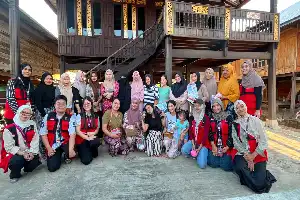 Tekan Risiko DBD pada Anak, Mahasiswa KKN Unhas Edukasi Orang Tua di Desa Padangloang