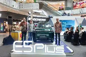 DFSK E5 Plus Resmi Mengaspal di Bandung, Tawarkan Teknologi PHEV dan Jangkauan Baterai 140 Km