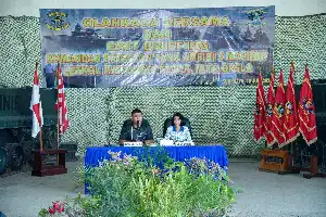 Akhiri Masa Jabatan, Letkol Mar Hayat Tegar Gelar Exit Briefing dan Olahraga Bersama Prajurit Yontankfib 2 Marinir
