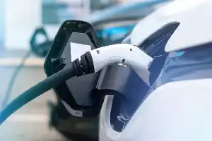 Analisis Wood Mackenzie: Tiga Katalis Utama yang Memicu Lonjakan Adopsi Mobil Listrik Global