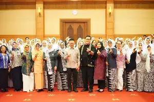 Akselerasi Layanan Kesehatan: Dari Penguatan Peran Bidan hingga Respons Cepat Keracunan Massal di Pontianak