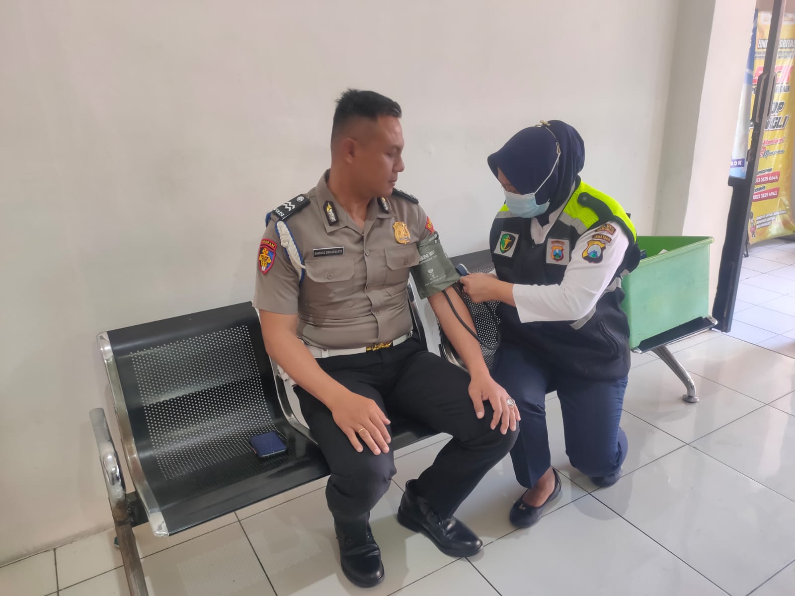 Jemput Bola, Polres Trenggalek Optimalkan Kesehatan Personel Melalui Layanan Medis Keliling