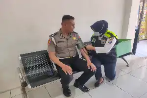 Jemput Bola, Polres Trenggalek Optimalkan Kesehatan Personel Melalui Layanan Medis Keliling
