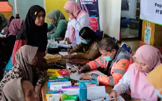 Jangkau 16 Desa di Tuban, PT Solusi Bangun Indonesia Fasilitasi Pengobatan Gratis Bagi Ribuan Warga