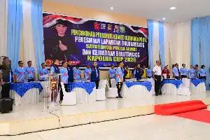 Tingkatkan Kebugaran Personel, Kapolda Jambi Resmikan Lapangan Siginjai Presisi dan Buka Turnamen Bulutangkis