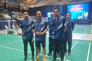 Poral 2026: Keakraban Wamenpora Taufik Hidayat dan Pangkoarmada RI dalam Laga Eksibisi Bulu Tangkis