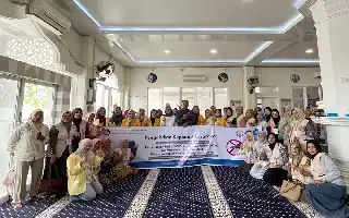 Tekan Risiko DBD Pascabencana Galodo, Akademisi UNP Berdayakan Kader PKK Padang Melalui Metode Ovitrap