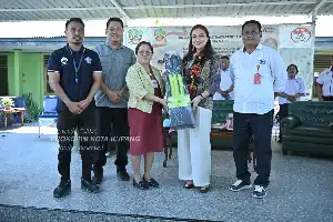 Dorong Lahirnya Atlet Berprestasi, Pemkot Kupang dan PCI Salurkan Bantuan Alat Kriket ke Sekolah