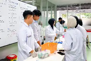 Menembus Keterbatasan: Kisah Alumnus IPS yang Sukses Berkarier di Industri Pangan Nasional