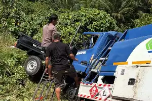 Tabrakan Maut Truk BBM dan Rombongan Mahasiswa KKN di Tanah Bumbu, Tujuh Orang Tewas