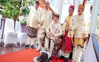 Makna di Balik Ritual Jokowi Menginjak Kepala Kerbau dalam Upacara Adat di Lampung