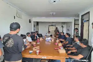 Diduga Tak Berizin, LUCW Desak Pemkab Lombok Utara Putus Kontrak Kerja Sama Air PT TCN
