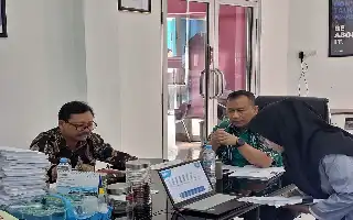 Tuntaskan Masa Studi, Mahasiswa STIAMAK Barunawati Pertanggungjawabkan Riset Sektor Logistik