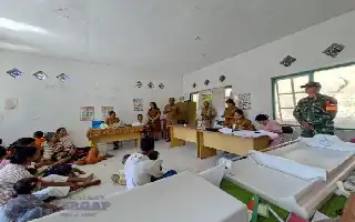 Sinergi Lintas Sektor, Babinsa dan Camat Kambera Pantau Langsung Pelayanan Posyandu di Malumbi