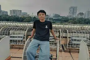 Kisah Pelajar Asal Bekasi Kuasai Pemrograman Web Secara Otodidak di Era Digital
