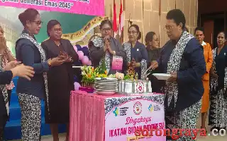 HUT Ke-75 IBI di Sorong: Bidan Jadi Pilar Utama Tekan Stunting dan Kawal Generasi Emas 2045