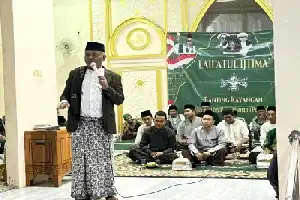 Lailatul Ijtima di Pesantren Izzatul Qur'an: Ketua MWCNU Diwek Tekankan Keseimbangan Literasi Digital dan Akhlak
