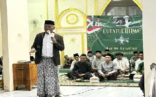 Lailatul Ijtima di Pesantren Izzatul Qur'an: Ketua MWCNU Diwek Tekankan Keseimbangan Literasi Digital dan Akhlak