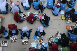 Luhut Tegaskan Pembangunan Satuan Pelayanan Gizi Harus Prioritaskan Wilayah 3T, Bukan Logika Bisnis