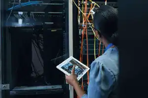 Tantangan Makroekonomi Tekan Sektor Teknologi, MTDL dan MSTI Tetap Layak Lirik