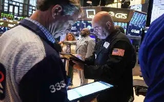 Bursa Wall Street Rebound: Indeks Dow Jones Catatkan Rekor Penutupan Tertinggi