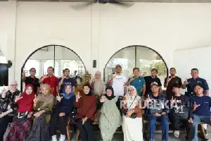 Strategi Digitalisasi: Mengoptimalkan AI untuk Akselerasi Keputusan Bisnis UMKM Kepri