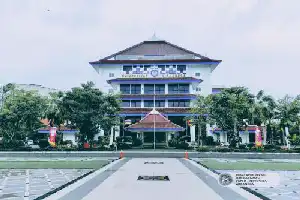 Unair Klarifikasi Struktur Penghasilan Dosen Pasca Kesaksian di MK