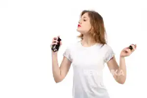 Sering Semprot Parfum di Leher? Ahli Peringatkan Risiko Gangguan Hormon hingga Kanker