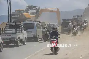 Jamin Kelancaran Medis Pascagempa NTT, Kementerian ESDM Salurkan 48 Unit Genset