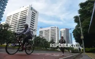 Bersepeda atau Jalan Kaki? Ini Pilihan Olahraga Terbaik untuk Menjaga Kesehatan Sendi Lutut