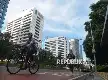 Bersepeda atau Jalan Kaki? Ini Pilihan Olahraga Terbaik untuk Menjaga Kesehatan Sendi Lutut