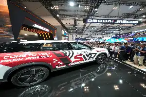 Debut Global di Indonesia, JAECOO Perkenalkan Teknologi Parkir Otomatis Tanpa Pengemudi pada J7 SHS-P