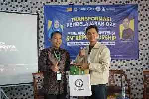 Kisah Pemilik Mowgrill Berbagi Pengalaman Bisnis kepada Mahasiswa IIB Darmajaya: Fokus dan Konsistensi Jadi Kunci Utama