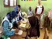 Tingkatkan Kesehatan Anak, KKN Unigoro dan Polindes Gelar Screening Medis di SDN Turi 1